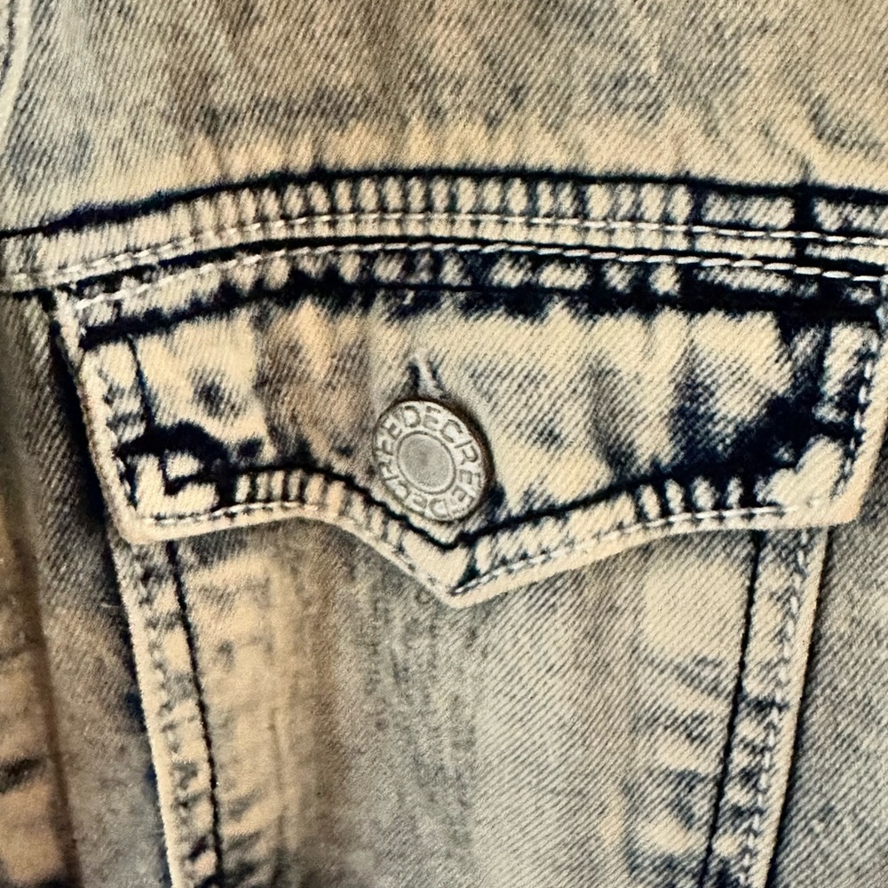 Decree Light Wash Denim Jacket - Picture 2 of 9